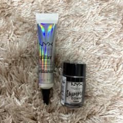 NYX グリッタープライマー & シマーダウンピグメンツアイシャドウのサムネイル