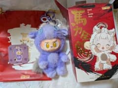 POP MART 馬力全開 ラブブ ぬいぐるみ 中古品のサムネイル