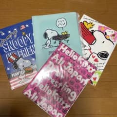 クリアファイル　ミニポケット付きクリアファイル　A4 4点セット　スヌーピーのサムネイル