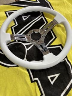 ホワイト 3本スポーク ステアリング USDM JDM momo - メルカリ