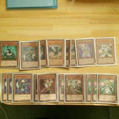 早い者勝ち 最終値下げ 遊戯王 ライトロードデッキのサムネイル