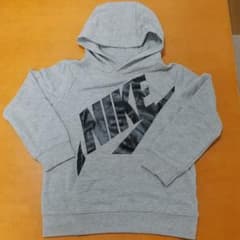 NIKE ナイキ パーカー 116～122センチのサムネイル