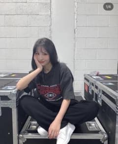 BALENCIAGA ダークグレー Tシャツ オーバーサイズのサムネイル