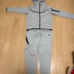 NIKEテックフリースサイズM アンドさん専用 他の人は購入しないでください。のサムネイル