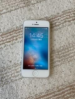 iPhone 5 White 32GB au ジャンク扱いのサムネイル