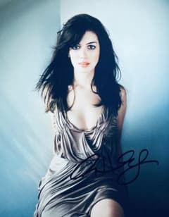 アン・ハサウェイ 直筆サイン入り写真 魔女がいっぱい ダークナイト i6