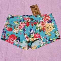 d.i.a.】ダイヤ 花柄 ショートパンツ ターコイズブルー スタッズ付き