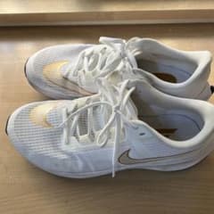 【最終値下げ】NIKEシューズ ランニングシューズのサムネイル