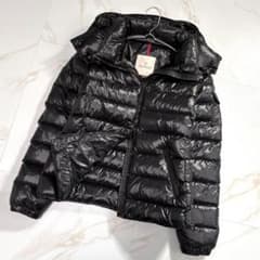 美品】MONCLER BADY 23AW ダウンジャケット ブラック - メルカリ