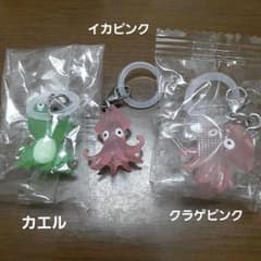 【新品未使用】ガチャガチャ 水辺のいきもの めじるしアクセサリー カエル イカのサムネイル