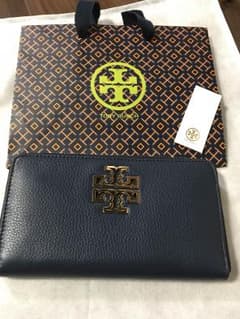 値下げ しました トリーバーチ 長財布 新品のサムネイル