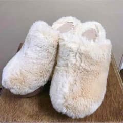 値下げ！　ファーサボ　ベージュのサムネイル