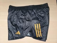 adidas ランニング用ショートパンツ 黒 アディダス　陸上　日本Ｓサイズのサムネイル