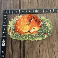 非常に精細な大きい鹿の刺繍ワッペンです。のサムネイル