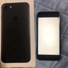iPhone 7 Black 32 GB SIMフリーのサムネイル