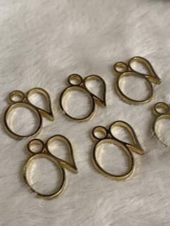 金色の抽象デザインチャーム レジン枠 空枠 6個セット(2)のサムネイル