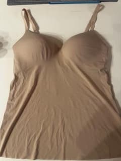 UNIQLO AIRism ブラトップ ベージュ Lサイズのサムネイル