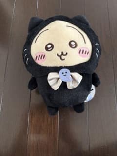ちいかわ黒猫のぬいぐるみ リボン付きのサムネイル