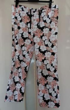 UNIQLO カジュアルパンツ 花柄 Lサイズのサムネイル