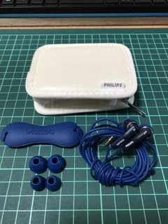 PHILIPS イヤホン カナル型 ブルー SHE9720BLのサムネイル