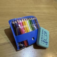 文具　 ミニミニ色鉛筆12色＋MILANの消しゴムのサムネイル