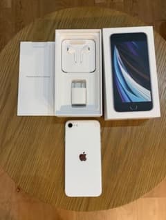 [週末セール]Apple iPhone SE 第2世代 128GB ホワイトのサムネイル