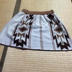 スカートのサムネイル