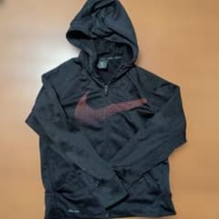 NIKE キッズ パーカー ブラック M 140-150のサムネイル
