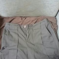 茶色のハーフパンツのサムネイル