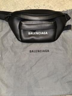 BALENCIAGA エブリディボディバッグのサムネイル