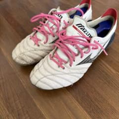 MIZUNO サッカースパイク ホワイト ピンク - メルカリ
