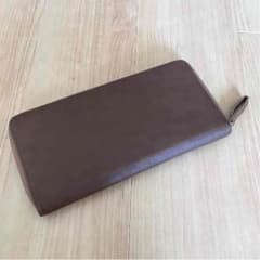 ZARA 大きめ長財布のサムネイル
