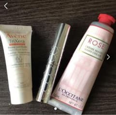 お値下げ　ロクシタンハンドクリーム　リップ　セットのサムネイル