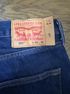 LEVI'S 501 W34 L32 ダークブルージーンズのサムネイル