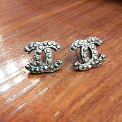 CHANEL　ピアス　キャッチ無しです。のサムネイル