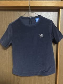 adidas ネイビー 半袖ベロアTシャツ Mサイズのサムネイル