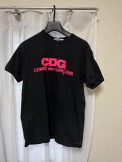 CDG コムデギャルソン ピンクロゴ Tシャツ XL 黒のサムネイル