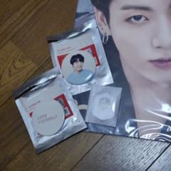 bts JK バッジ プレミアムフォト ジョングク グク グッズ lys mosのサムネイル