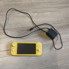 Nintendo Switch Lite イエロー 本体のサムネイル