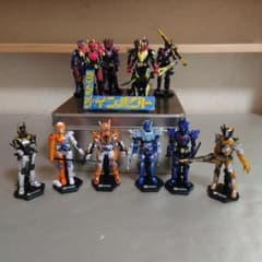 仮面ライダーゼロワン 装動 16体＆アイテム等 - メルカリ