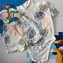 ロンパース　短パンセットのサムネイル