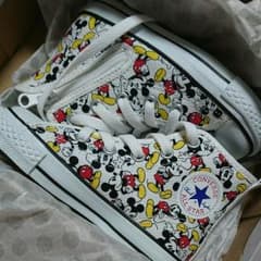 新品！コンバース×ディズニーコラボスニーカーのサムネイル