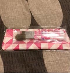 クリニーク　筆　ポーチのサムネイル