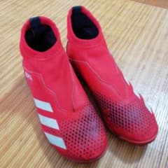 サッカートレーニング　adidas predator 20.3TF 23.5cmのサムネイル