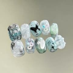 ネイルチップ　ハンドメイド ニュアンスネイル　ショートスクエアのサムネイル