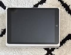 iPad 第七世代 wifiモデル 32GB 最大容量89% - メルカリ