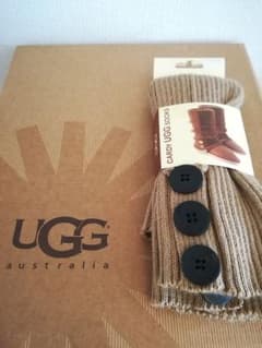 オーストラリア購入☆未使用★UGG　ブーツカバー　ベージュ☆のサムネイル