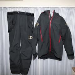 Daiwa　GORE-TEX　ウィンタースーツ　Ｌsizeのサムネイル