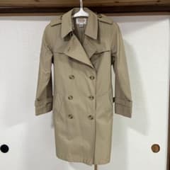 ベージュ ダブルブレスト トレンチコートのサムネイル