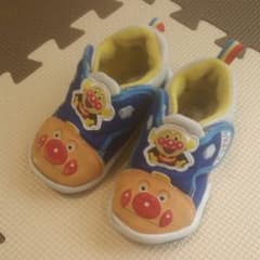 れいな様専用アンパンマン スニーカーのサムネイル